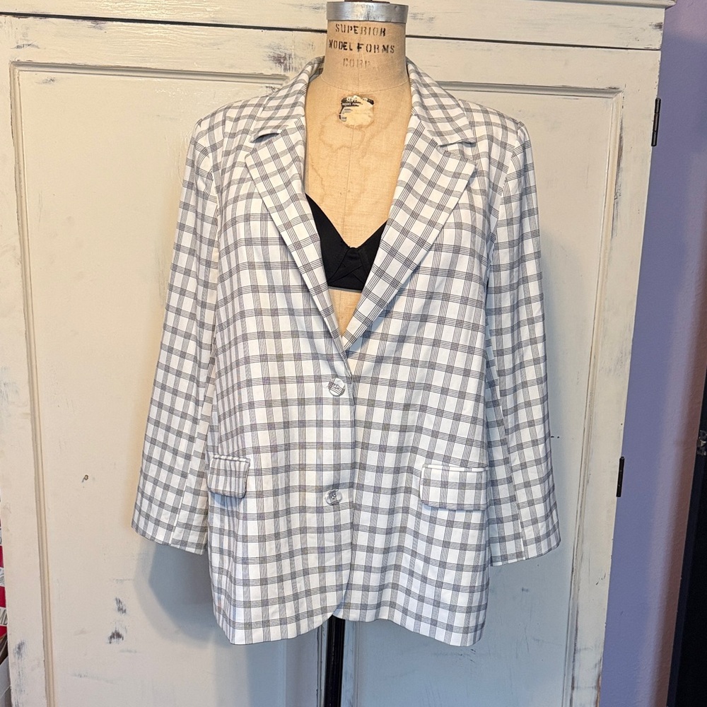 DANIELLE BERNSTEIN White and Black/Gray Checkered Blazer